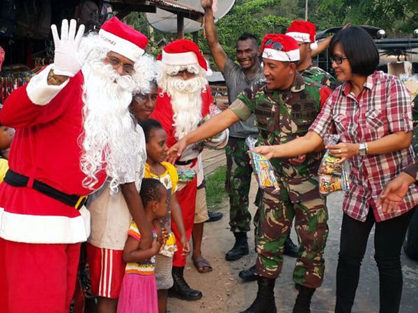 Kodam XVII/Cendrawasih Bagikan 20 Ribu Paket Natal