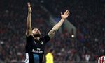 Hat-trick Giroud Loloskan Arsenal