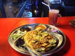 Kuliner Malam di Medan, Asyiknya Makan Martabak Gapa