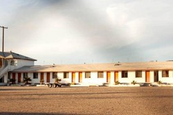 Kamar Hotel Bernoda Darah Difoto Traveler di Kota Hantu AS