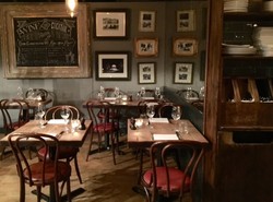 Jamie Olivers Fifteen: Kelezatan Hidangan Home Cooking Khas Inggris dengan Misi Sosial