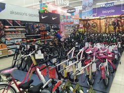 Peralatan Olahraga Diskon Hingga 70% di Carrefour