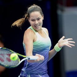 Ana Ivanovic Cantik dengan Kain Sari
