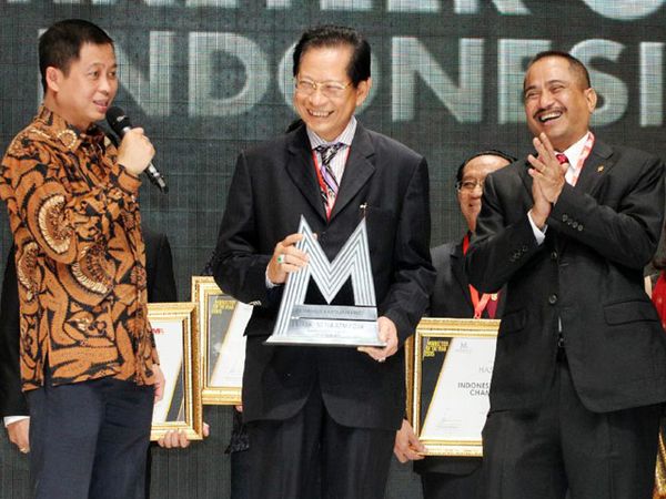 Presdir BCA Raih Marketeer of the Years 2015