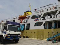 Kapal Tol Laut  Angkut Sapi Tiba di Tanjung Priok