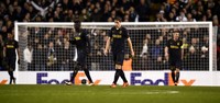 Para pemain Monaco tampak kecewa dengan kekalahan tersebut. Dengan hasil ini Monaco harus angkat koper karena hanya mampu mengumpulkan enam poin dan duduk di posisi ketiga dengan enam poin. Dylan Martinez/Reuters/detikFoto.