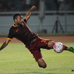 Butuh Pemain Berpengalaman, Villa Bidik Ashley Cole