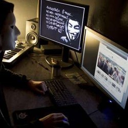 Target Baru Hacker Anonymous: Donald Trump