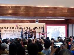 Di Depan Ical, Jokowi Pamer Pembangunan Infrastruktur