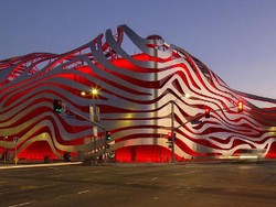 Cantiknya Museum Petersen Automotive di Los Angeles