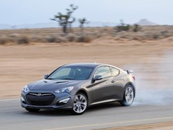 Suspensi Bermasalah, Hyundai Tarik 10.800 Coupe Genesis