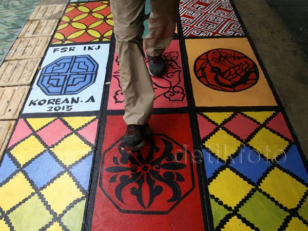 Seni Mural di Pedestrian Cikini