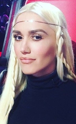 Dari Retro Hingga Tribal, Berbagai Gaya Rambut Unik Gwen Stefani