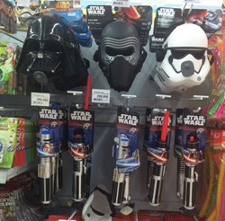 Berburu Pernak-pernik Star Wars di Carrefour