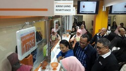 Rini Soemarno Blusukan ke BNI Hong Kong