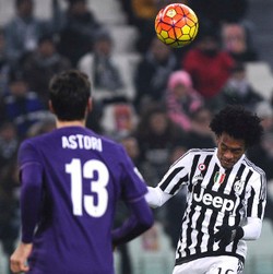 Gol Tak Sengaja Juan Cuadrado berkat Bantuan Rambut