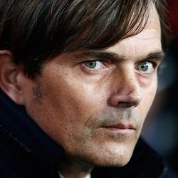 PSV Perpanjang Kontrak Cocu