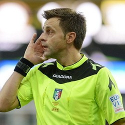 UEFA Umumkan Daftar Wasit untuk Piala Eropa 2016