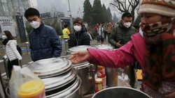 Pelanggan Restoran di China Dipungut Biaya Pembersihan Udara