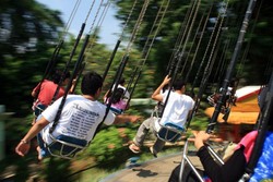 Tips Berfoto di Wahana Permainan di Taman Rekreasi