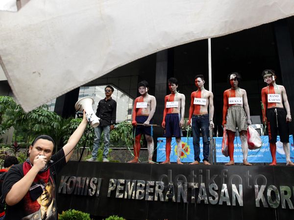 Demo Desak Pengusutan Kasus Bank Banten