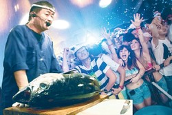 Di Marugo House akan Digelar Atraksi Pemotongan Tuna dan Makan Sashimi
