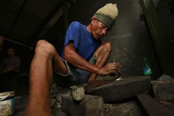 Yang Beda di Bogor, Wisata ke Pabrik Gong Berusia 370 Tahun