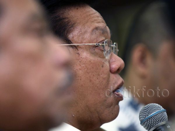 Agung Laksono Soroti Mundurnya Setya Novanto