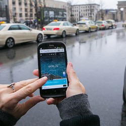 Mobil Uber Bisa Dipesan via Facebook Messenger