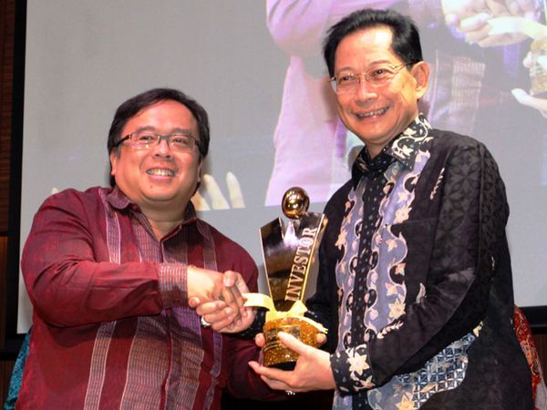 Presdir BCA Raih Top National Banker 2015