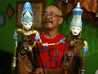 Mengunjungi Sanggar Wayang Golek di Bogor