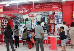 Trans Hello Cuci Gudang Lagi, BlackBerry Hingga LG Dijual Murah