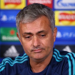 Rencana Mourinho Bertahan Lama di Chelsea pun Kandas