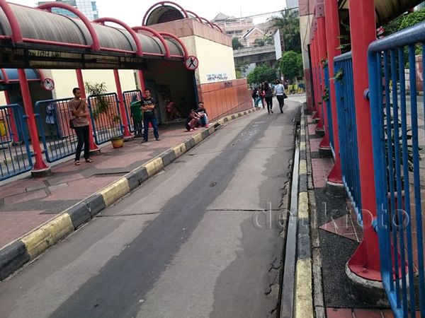 Metromini Menghilang di Terminal Blok M