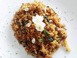 Di Batavia Market Bisa Menikmati Makanan Sehat dan Enak Sambil Melihat Karya Seni