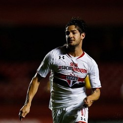 Sedang di Milan, Pato Akan Kembali ke Serie A?