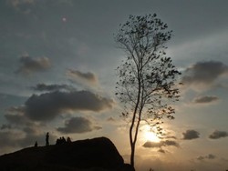 Menanti Sunset di Gunung Purba Nglanggeran