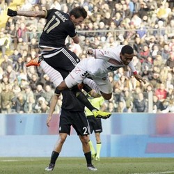 Tertinggal Lebih Dulu, Juventus Atasi Carpi 3-2