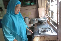 Pakai Gas Bumi, Ibu-ibu Tak Perlu Repot Gotong Tabung Gas