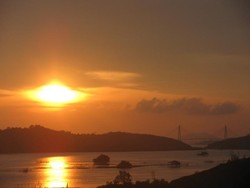 Pesona Sunset di Tanjung Piayu