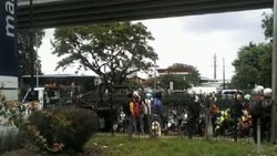 Ini Video Amatir Mobil Terbakar di Fly-Over Pesing