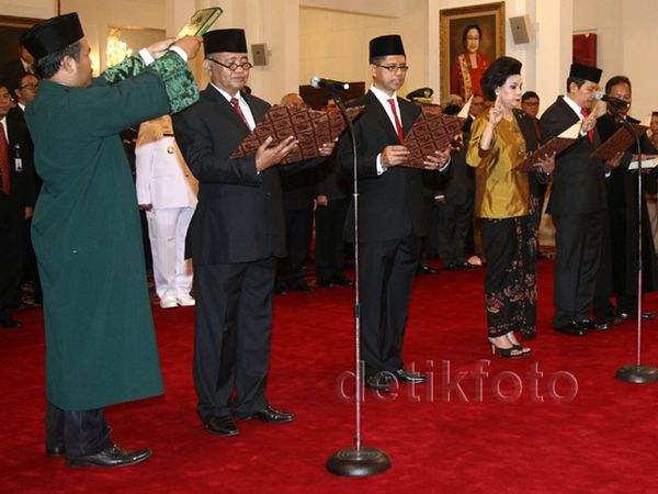 5 Pimpinan Baru KPK Resmi Dilantik