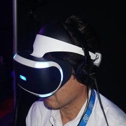 NASA Latih Robot Astronot dengan PlayStation VR