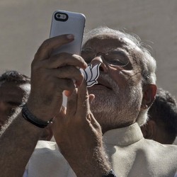 India Wajibkan Ponsel Punya Tombol Panik