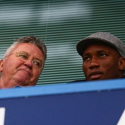 Hiddink Ingin Drogba Jadi Asistennya di Chelsea