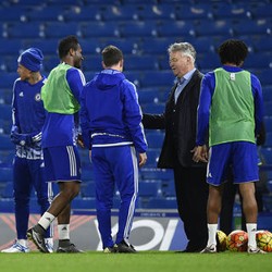 Terry Yakin Hiddink Akan Bangkitkan Chelsea