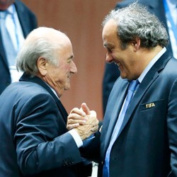 FIFA Larang Blatter dan Platini Beraktivitas 8 Tahun