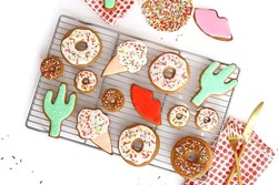 Cantiknya Hiasan Gingerbread Berbentuk Pohon Natal dan Donat! (2)