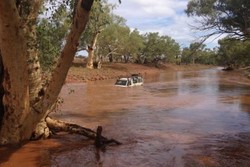 Terjebak Banjir, Pria Australia Ini Jalan Kaki 40 Km Cari Bantuan