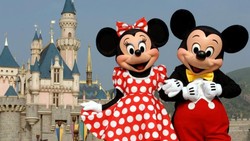 Satu Keluarga Muslim Inggris Dilarang Kunjungi Disneyland di AS